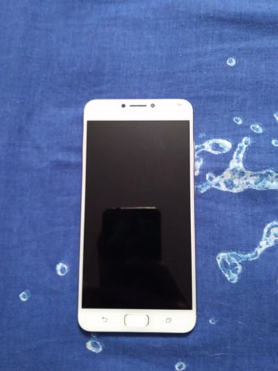 Лот: 12815220. Фото: 1. Телефон Asus ZenFone 4 Max оригинал. Смартфоны