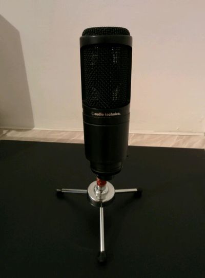 Лот: 4202807. Фото: 1. Микрофон Audio-Technica AT 2020. Студийные микрофоны, радиомикрофоны и радиосистемы
