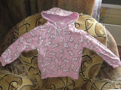 Лот: 2799652. Фото: 1. лёгкая толстовка на 6-7лет. Свитера, худи, толстовки