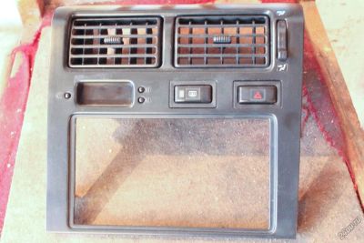 Лот: 6790491. Фото: 1. Накладка центральной консоли Toyota... Салон