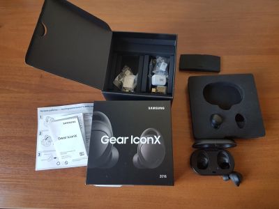 Лот: 12593901. Фото: 1. продам беспроводные наушники Samsung... Наушники, гарнитуры