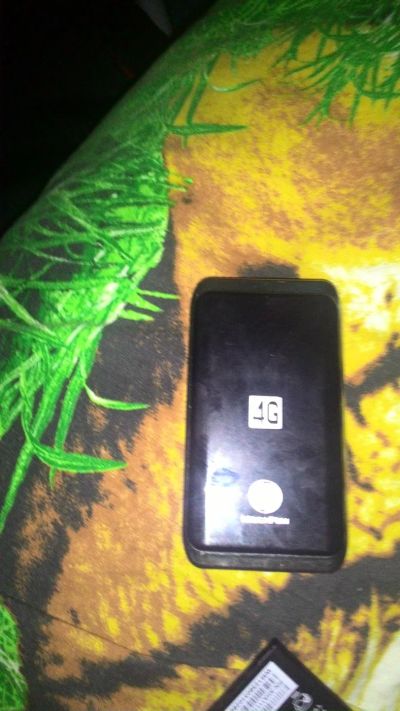 Лот: 6887844. Фото: 1. Продам роутер 4G megafon mr100-1... Беспроводные модемы