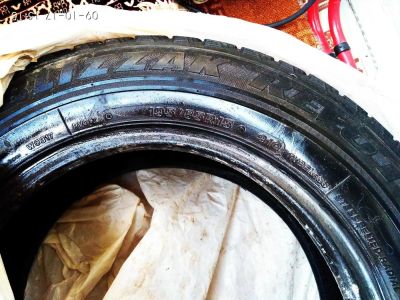 Лот: 10419910. Фото: 1. Шины R15 195/65 зима Bridgestone... Шины