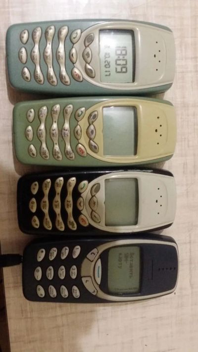 Лот: 10526967. Фото: 1. Нокиа 3310, 3410. Кнопочные мобильные телефоны
