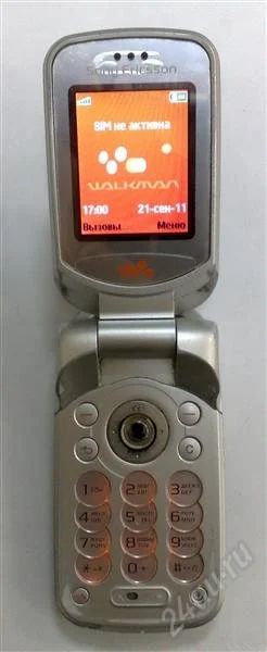 Лот: 1207291. Фото: 1. SonyEricsson W300i читаем описание... Кнопочные мобильные телефоны