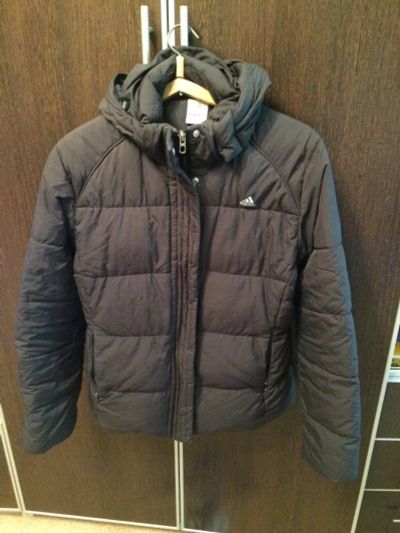 Лот: 6143654. Фото: 1. Пуховик Adidas. Верхняя одежда
