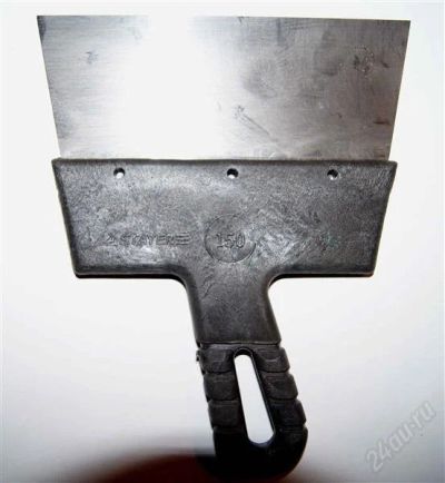 Лот: 2209703. Фото: 1. шпатель металлический с пластиковой... Ручной инструмент