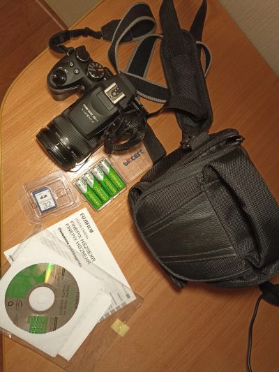 Лот: 13775434. Фото: 1. Фотоаппарат Fujifilm FinePix HS25... Цифровые компактные