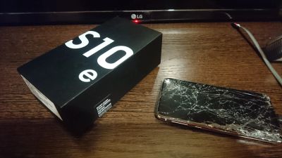 Лот: 16971007. Фото: 1. Samsung Galaxy S10e под вастанавление. Смартфоны