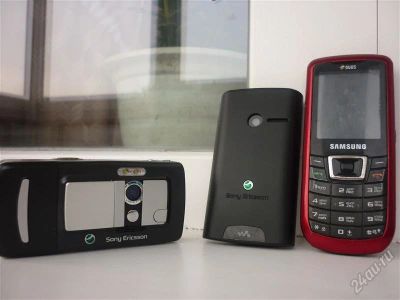 Лот: 2907145. Фото: 1. Два Sony Ericsson в хорошем состоянии... Кнопочные мобильные телефоны