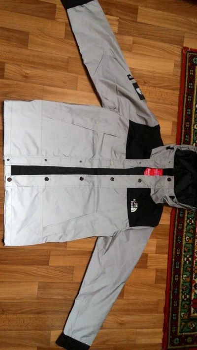 Лот: 6758353. Фото: 1. The North Face x Supreme 3m reflective... Верхняя одежда