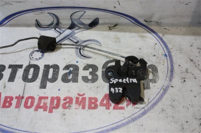 Лот: 21718485. Фото: 1. замок багажника Kia Spectra SD. Двигатель и элементы двигателя