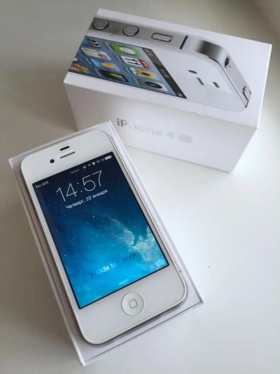 Лот: 4992208. Фото: 1. iPhone 4S 16GB белый в отличном... Смартфоны