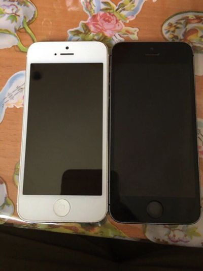 Лот: 10103992. Фото: 1. Два айфона 5s и 5. Смартфоны