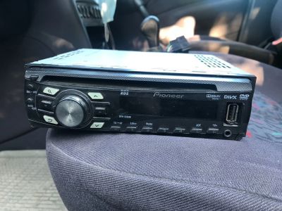 Лот: 18037287. Фото: 1. Автомагнитола pioneer dvh-330ub. Автомагнитолы