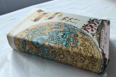 Лот: 8724007. Фото: 1. Шкатулка-книга Карта Коперника. Шкатулки