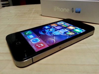 Лот: 5410735. Фото: 1. Apple iPhone 4S 8Gb. Полный комплект. Смартфоны