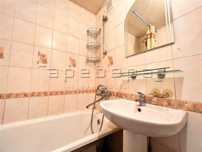 Лот: 20569469. Фото: 1. 3-комнатная квартира на ул. Петра... Квартиры, студии