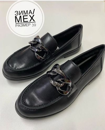 Лот: 25553080. Фото: 1. Туфли с мехом новые, р. 39 маломерит. Туфли