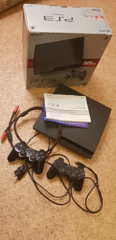 Лот: 16655990. Фото: 1. Sony Playstation 3 Slim (320 Гб... Игровые приставки, консоли