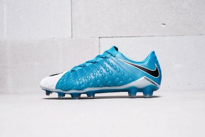Лот: 11618227. Фото: 1. Футбольная обувь Nike Hypervenom... Кеды, кроссовки, слипоны