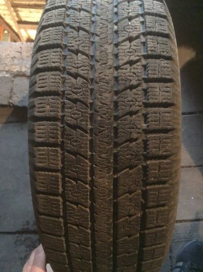 Лот: 10127700. Фото: 1. Зимняя резина Toyo 215/65 r16. Шины