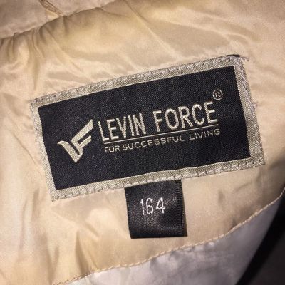 Лот: 11353681. Фото: 1. Плащ-пальто Levin Force. Верхняя одежда