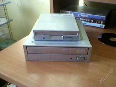 Лот: 2124880. Фото: 1. DVD-RW + Floppy. Приводы CD, DVD, BR, FDD