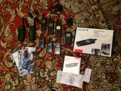 Лот: 4836032. Фото: 1. Легендарный Ericsson R320 Ericsson... Кнопочные мобильные телефоны