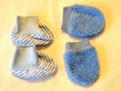 Лот: 1345579. Фото: 1. Новые варежки и пинетки для малыша... Пинетки