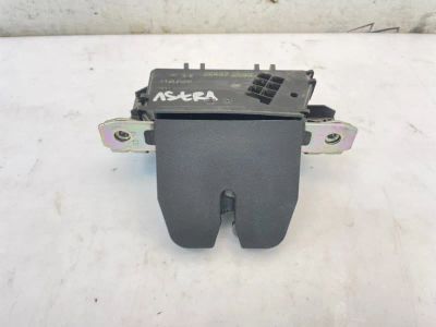 Лот: 25112185. Фото: 1. замок багажника Opel Astra L69. Другое (автозапчасти)