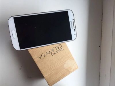 Лот: 5495257. Фото: 1. Samsung galaxy s4 GT-i9500 белый... Смартфоны