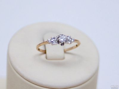 Лот: 13371147. Фото: 1. ЗОЛОТОЕ КОЛЬЦО С БРИЛЛИАНТАМИ... Кольца, перстни