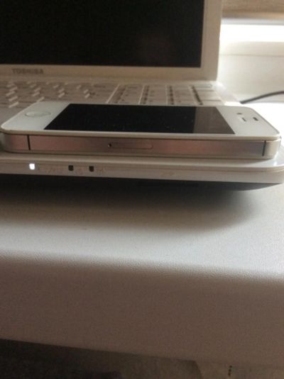 Лот: 7298919. Фото: 1. iPhone 4s wite. Смартфоны