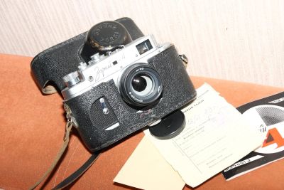 Лот: 9657429. Фото: 1. зоркий 4 с обьективом юпитер -8. Плёночные дальномерные, шкальные