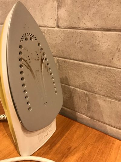 Лот: 17256825. Фото: 1. Утюг. Утюги, парогенераторы, отпариватели