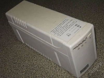Лот: 1052881. Фото: 1. Бесперебойник Powercom KIN-525a. ИБП, аккумуляторы для ИБП