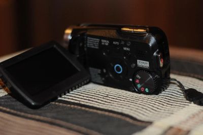 Лот: 8301527. Фото: 1. Видеокамера Panasonic SDR-S7. Видеокамеры