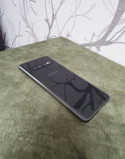 Лот: 17339911. Фото: 1. Samsung Galaxy S10. Смартфоны