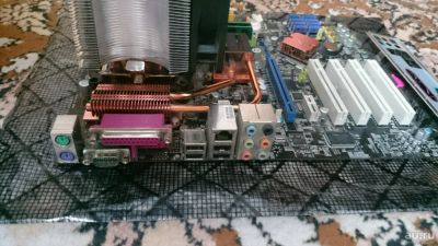 Лот: 10623119. Фото: 1. Комплект мать+проц+4гига DDR2. Комплекты запчастей