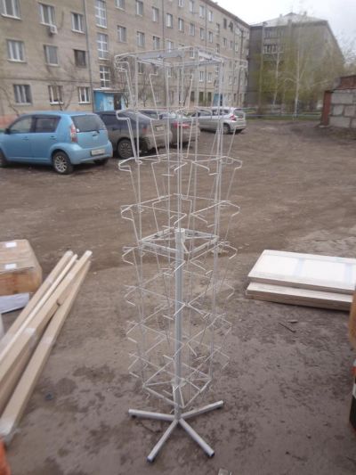 Лот: 5502661. Фото: 1. Стойка под книжки напольная поворотная. Торговое