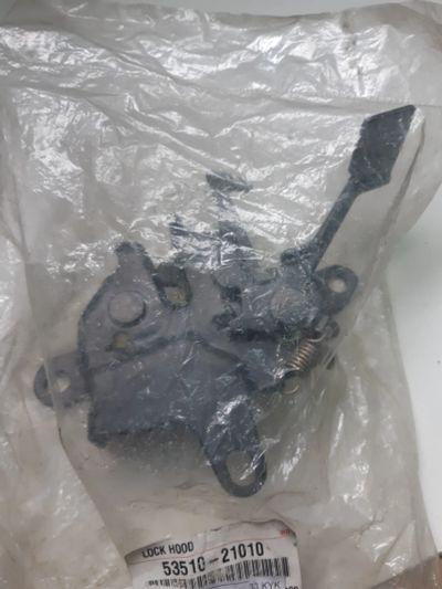 Лот: 12328924. Фото: 1. замок капота Toyota Caldina 210... Кузов