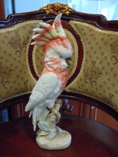 Лот: 25766708. Фото: 1. Попугай Какаду, Royal Dux, Чехословакия... Фарфор, керамика