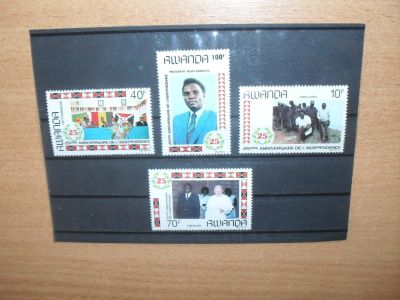 Лот: 11061089. Фото: 1. Чистая серия из 4-х марок Руанды... Открытки, конверты