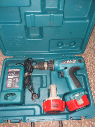 Лот: 15238649. Фото: 1. Шуруповерт Makita 6337D. Электроинструмент