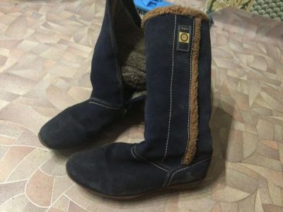 Лот: 6035928. Фото: 1. Сапоги на девушку 36 р-р.нат.мех... Сапоги