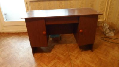 Лот: 6828231. Фото: 1. Продам письменный стол. Компьютерные и письменные столы