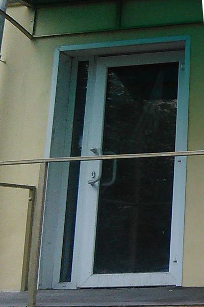 Лот: 10417399. Фото: 1. Пластиковая дверь. Фурнитура, комплектующие