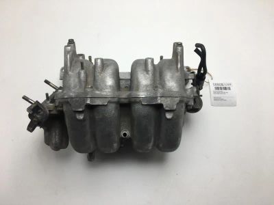 Лот: 20388987. Фото: 1. Коллектор впускной Mazda Capella... Двигатель и элементы двигателя