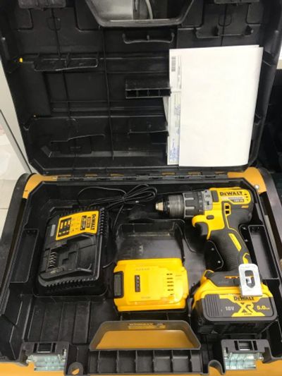 Лот: 16998135. Фото: 1. Дрель-шуруповерт DeWALT DCD791... Электроинструмент